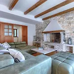 Nadua By Interhome *
