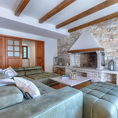 Nadua By Interhome *