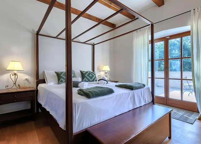 Nadua By Interhome *