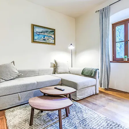 Nadua By Interhome *